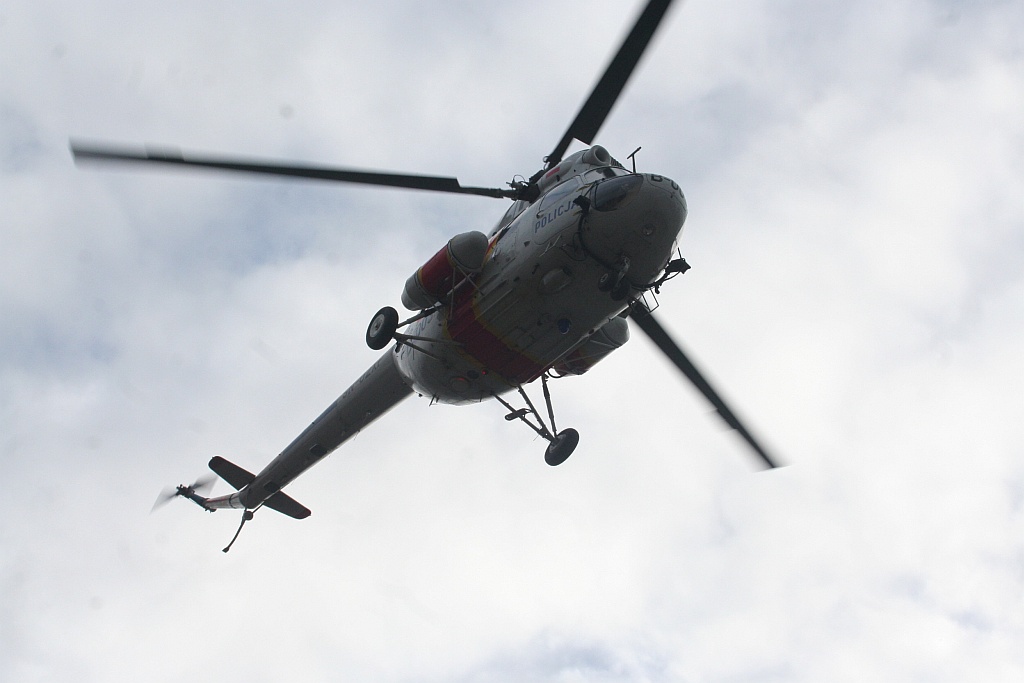 Policyjny helikopter lądował w PWSZ