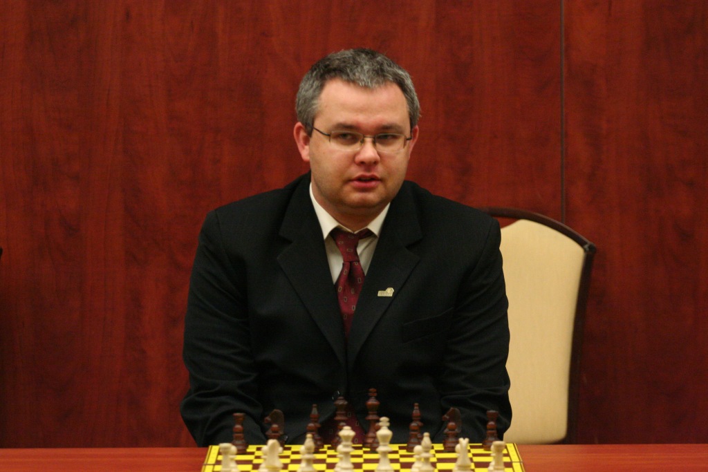 Symultana szachowa z wojewodą Aleksandrem Markiem Skorupą
