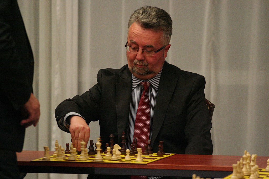 Symultana szachowa z wojewodą Aleksandrem Markiem Skorupą
