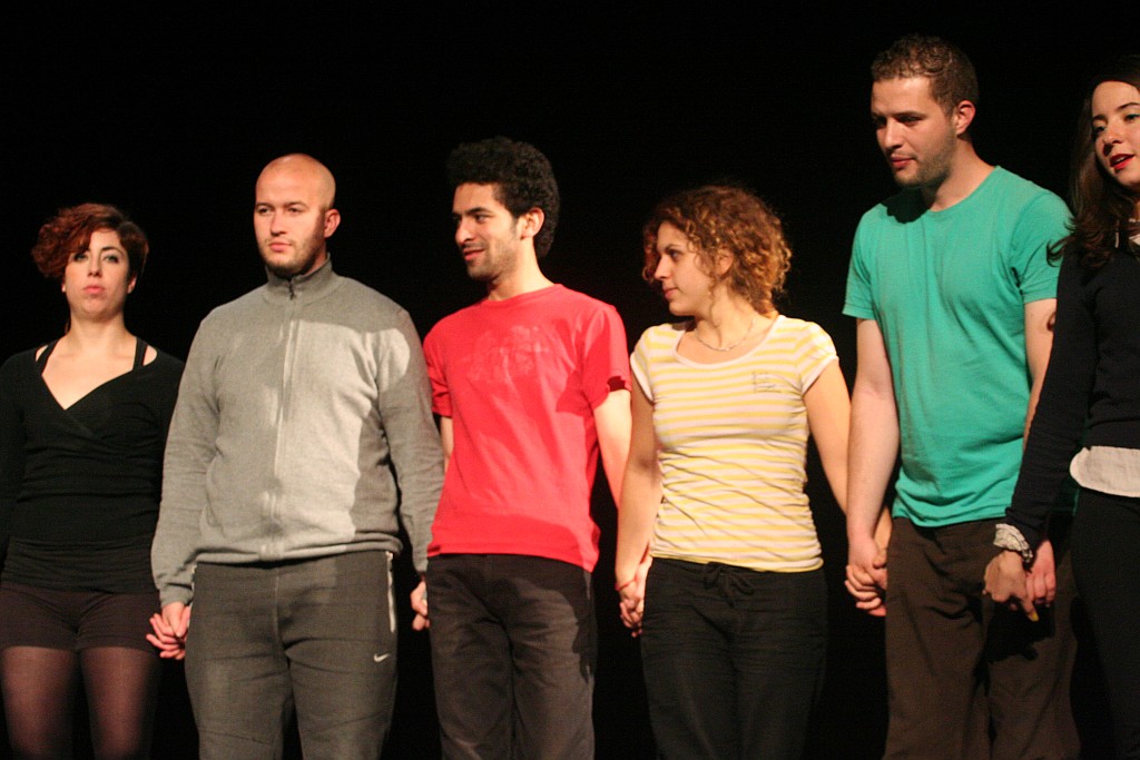 W teatrze francuski spektakl teatralno-taneczny