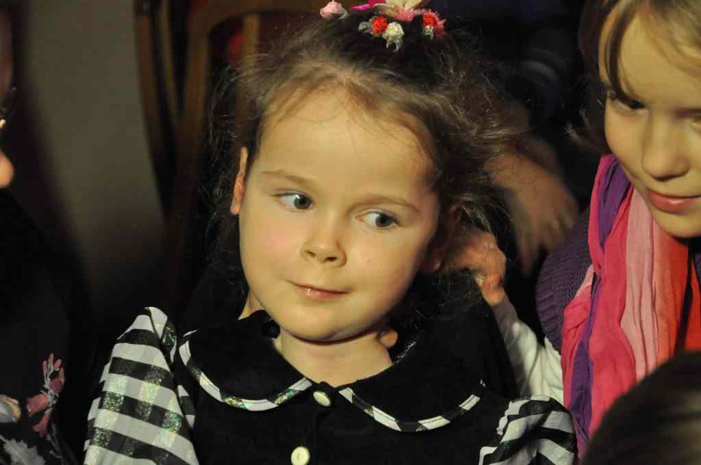 Licytują w Ratuszowej dla chorej Hani