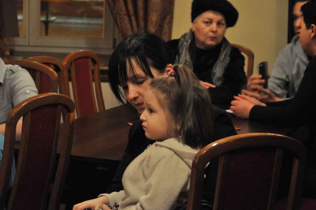 Licytują w Ratuszowej dla chorej Hani