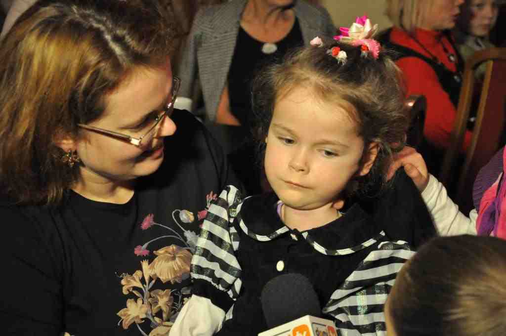 Licytują w Ratuszowej dla chorej Hani
