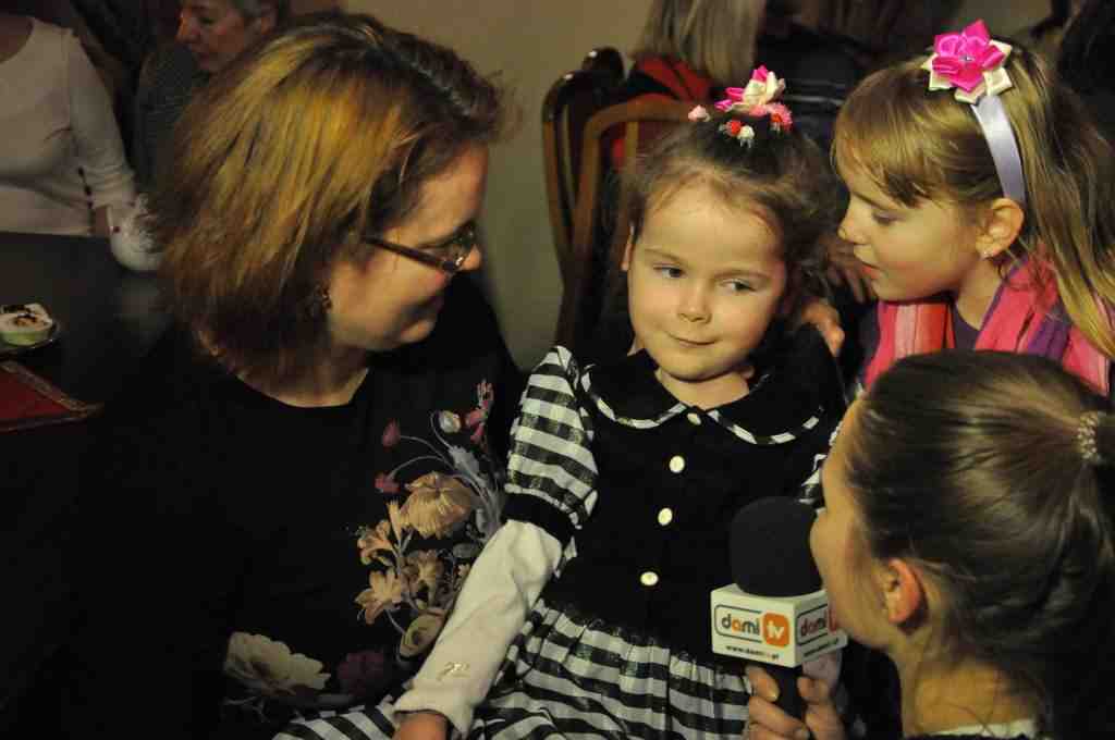 Licytują w Ratuszowej dla chorej Hani