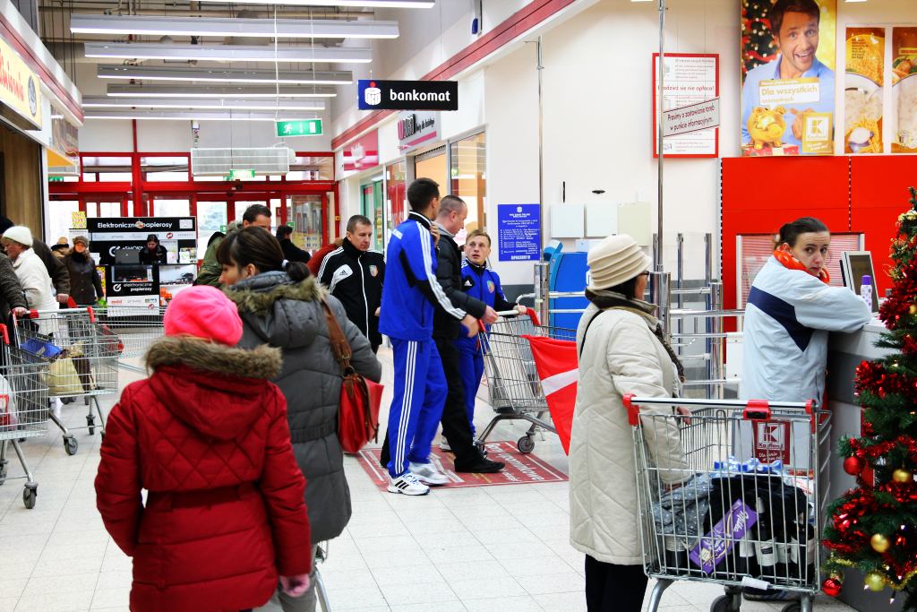 Piłkarze Miedzi zapełnili Szlachetną Paczkę