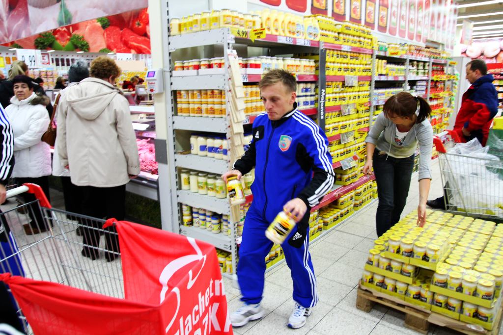 Piłkarze Miedzi zapełnili Szlachetną Paczkę