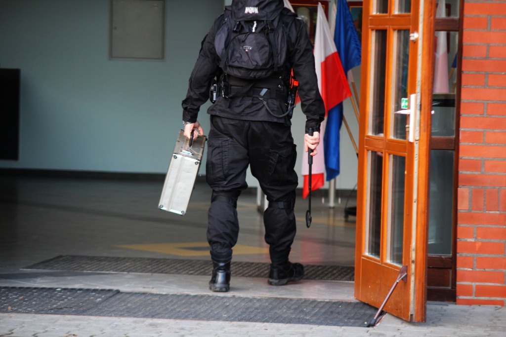 Terrorysta w PWSZ, czyli policyjna 