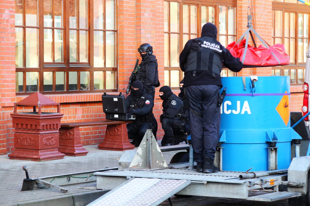 Terrorysta w PWSZ, czyli policyjna 
