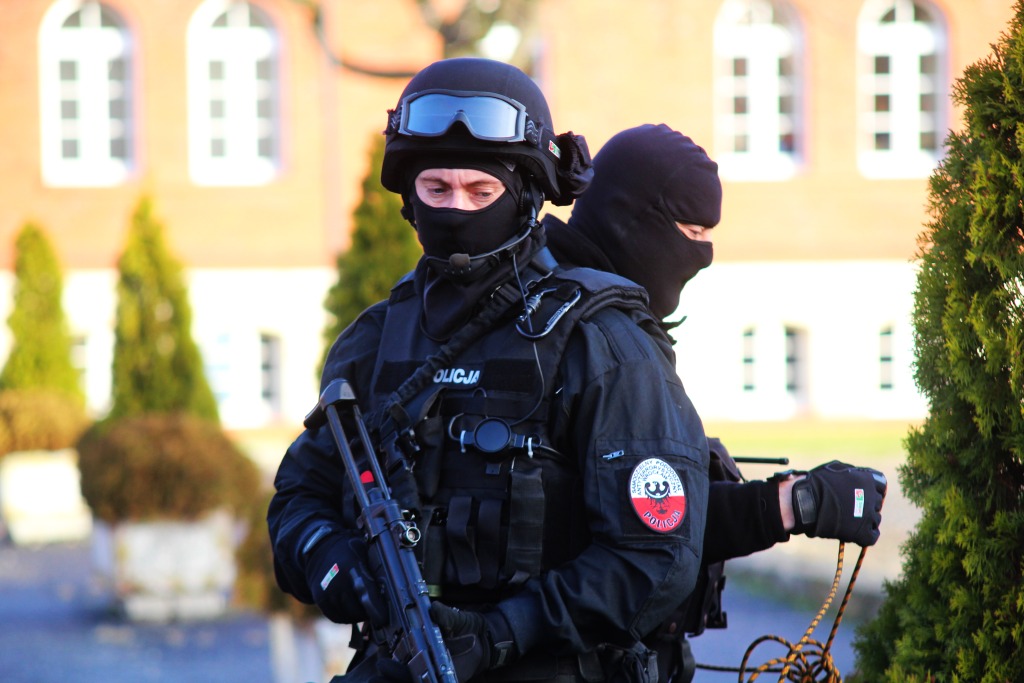 Terrorysta w PWSZ, czyli policyjna 