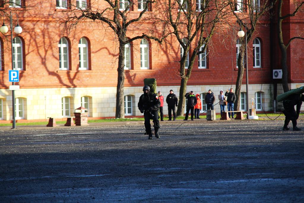 Terrorysta w PWSZ, czyli policyjna 