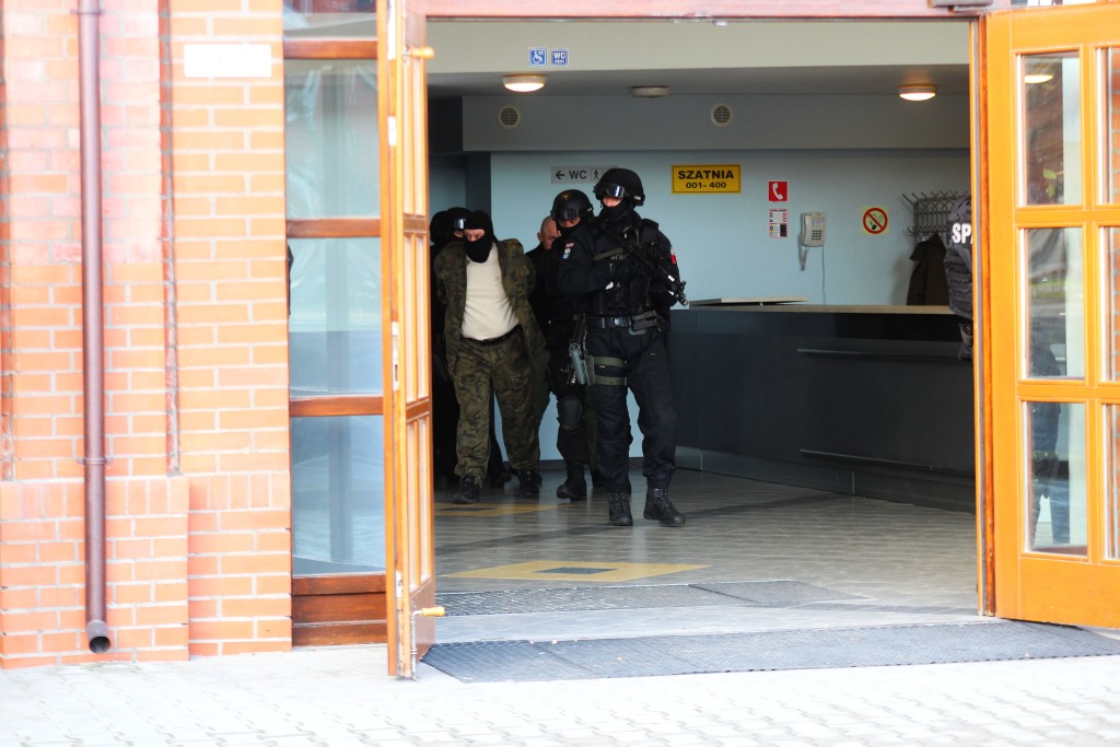 Terrorysta w PWSZ, czyli policyjna 