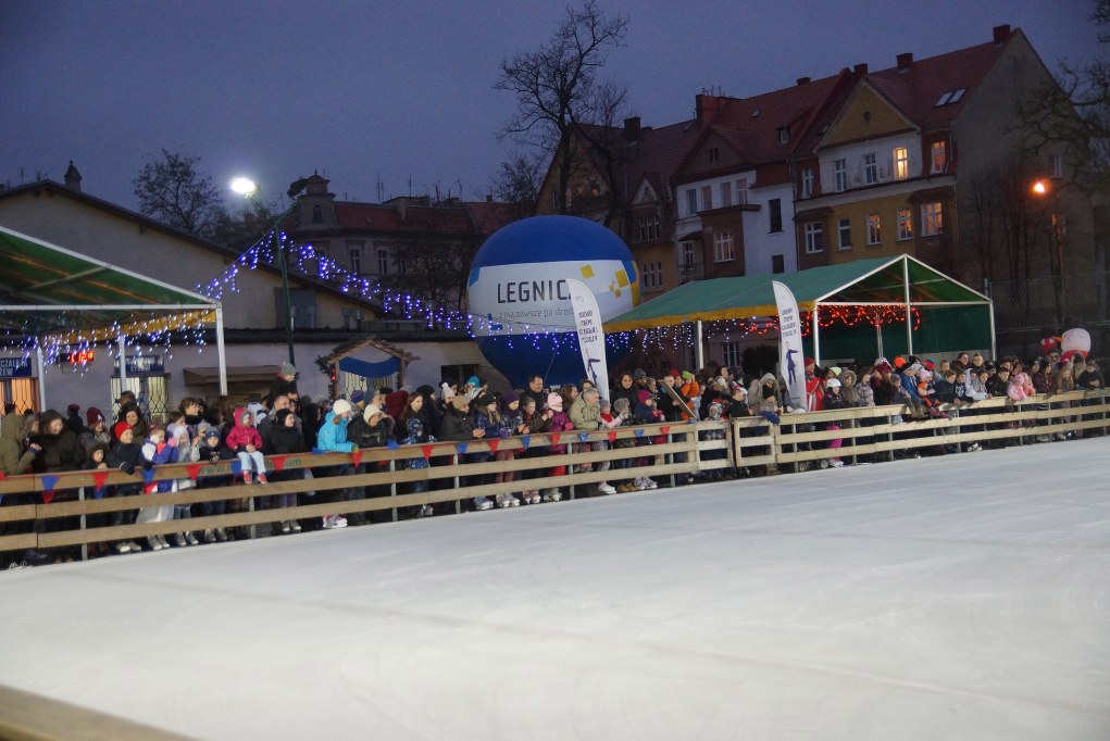 „Ice Party” na lodowisku przy Sejmowej