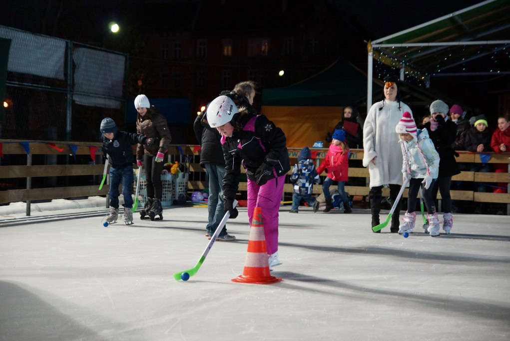 „Ice Party” na lodowisku przy Sejmowej
