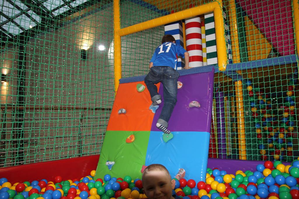Najmłodsi piłkarze Miedzi w Play City