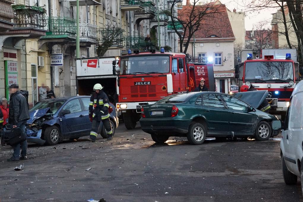 Kolizja trzech aut na ulicy Andersa