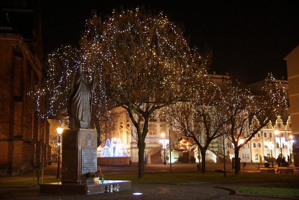Świąteczna iluminacja Legnicy