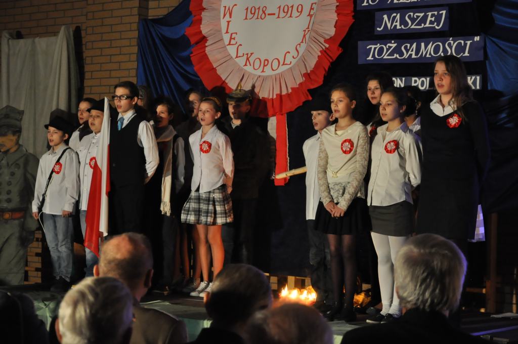 Wieczornica upamiętniająca powstańców w SP nr 1