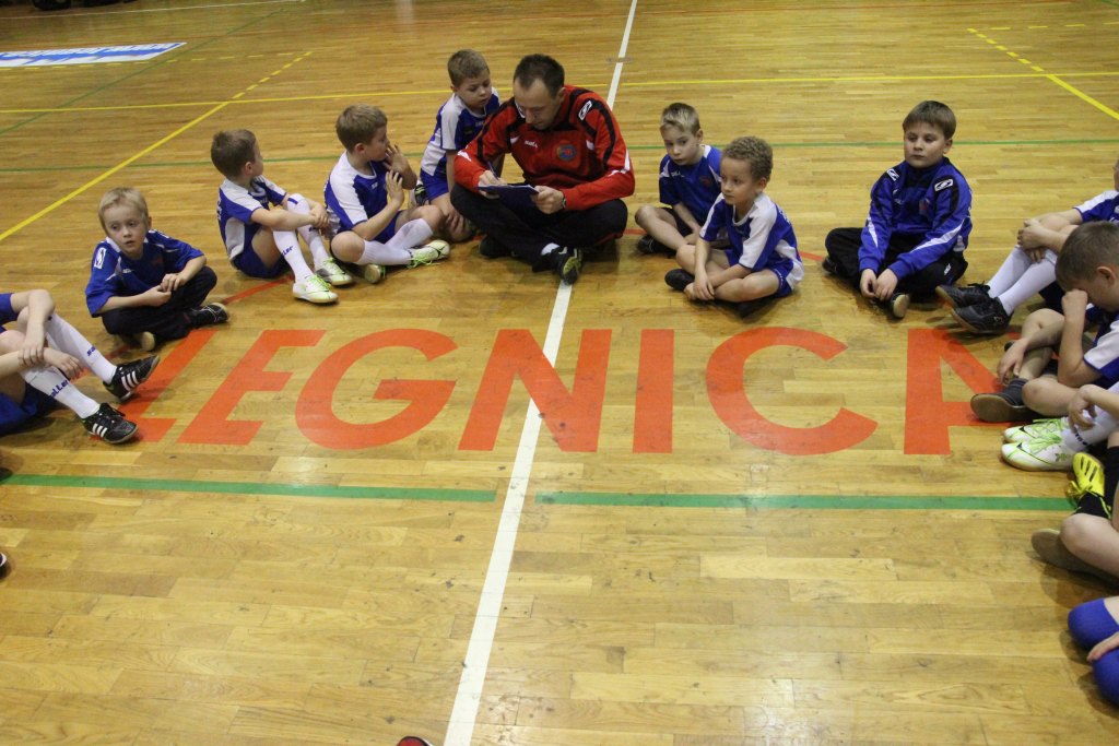 Najmłodsi adepci futbolu trenują przy Lotniczej