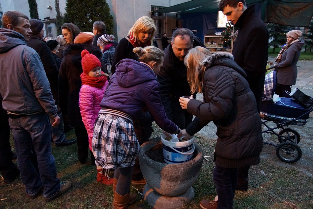 Żywa szopka u Franciszkanów