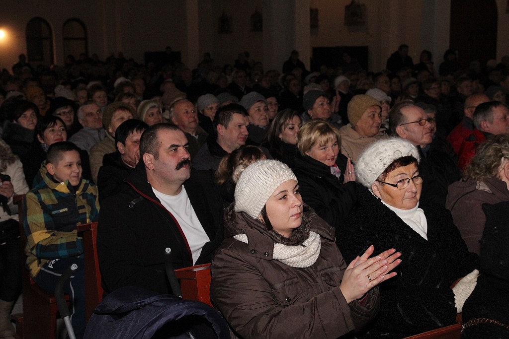 Don Vasyl śpiewał kolędy