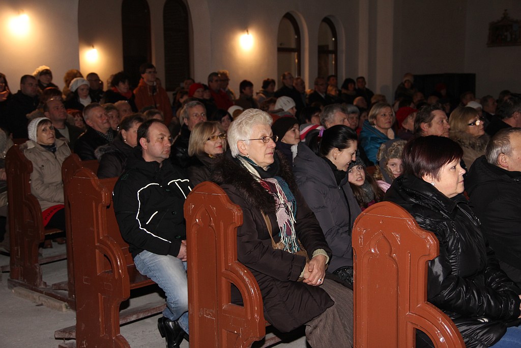 Don Vasyl śpiewał kolędy