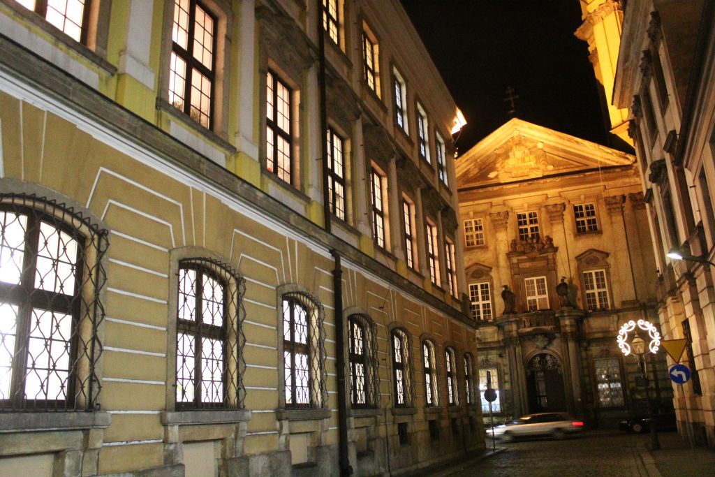 Akademia Rycerska nocą