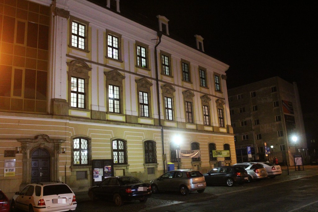 Akademia Rycerska nocą
