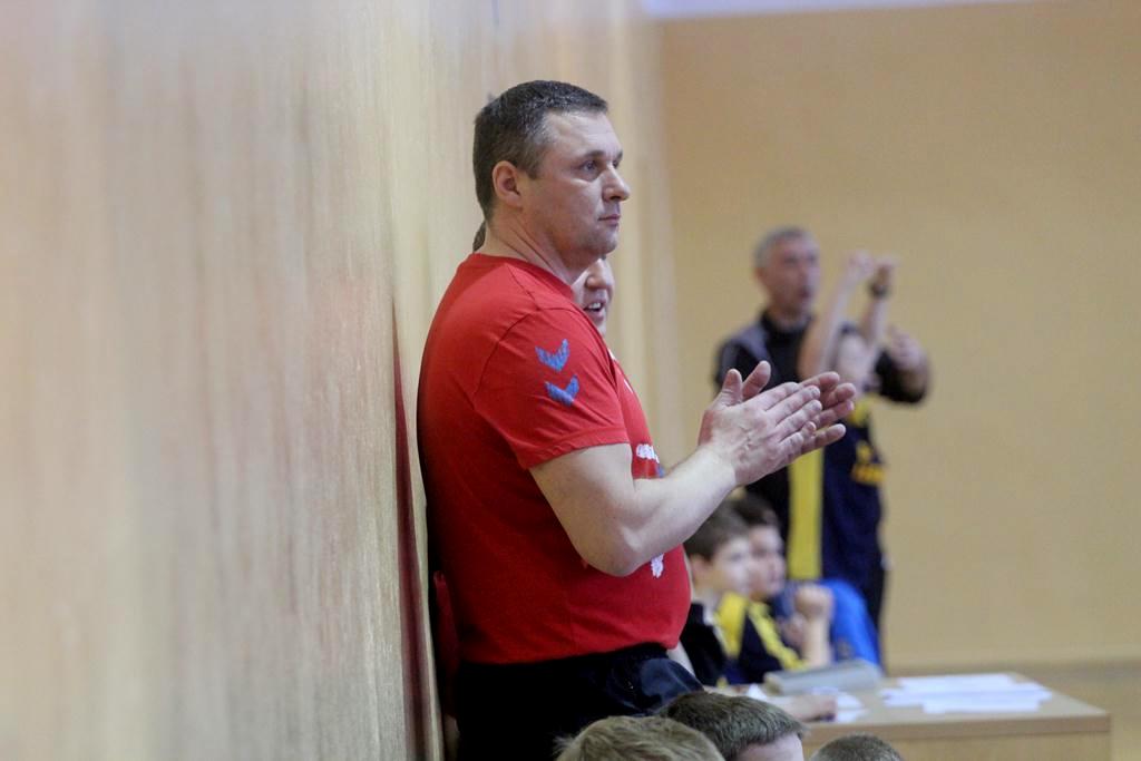 Piłkarze ręczni z podstawówek grają o medale