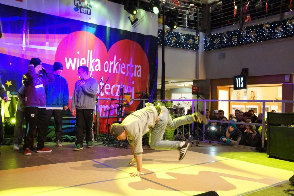 WOŚP: Wielkie granie w Galerii Piastów cz1
