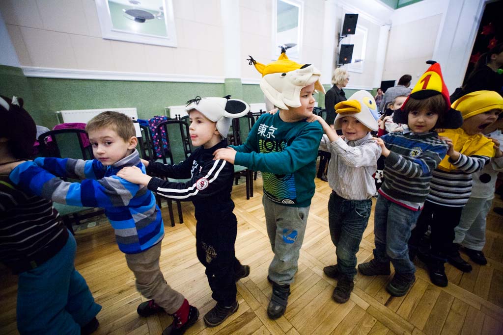 Przedszkolaki bawiły się na noworocznym balu 
