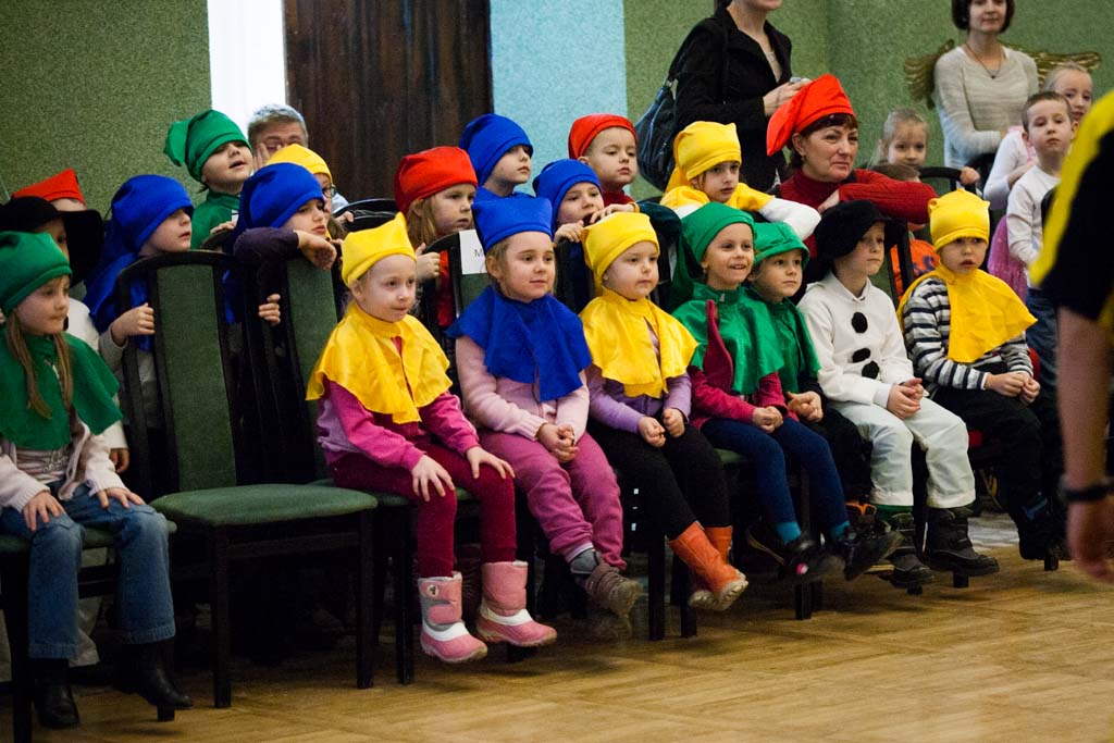 Przedszkolaki bawiły się na noworocznym balu 
