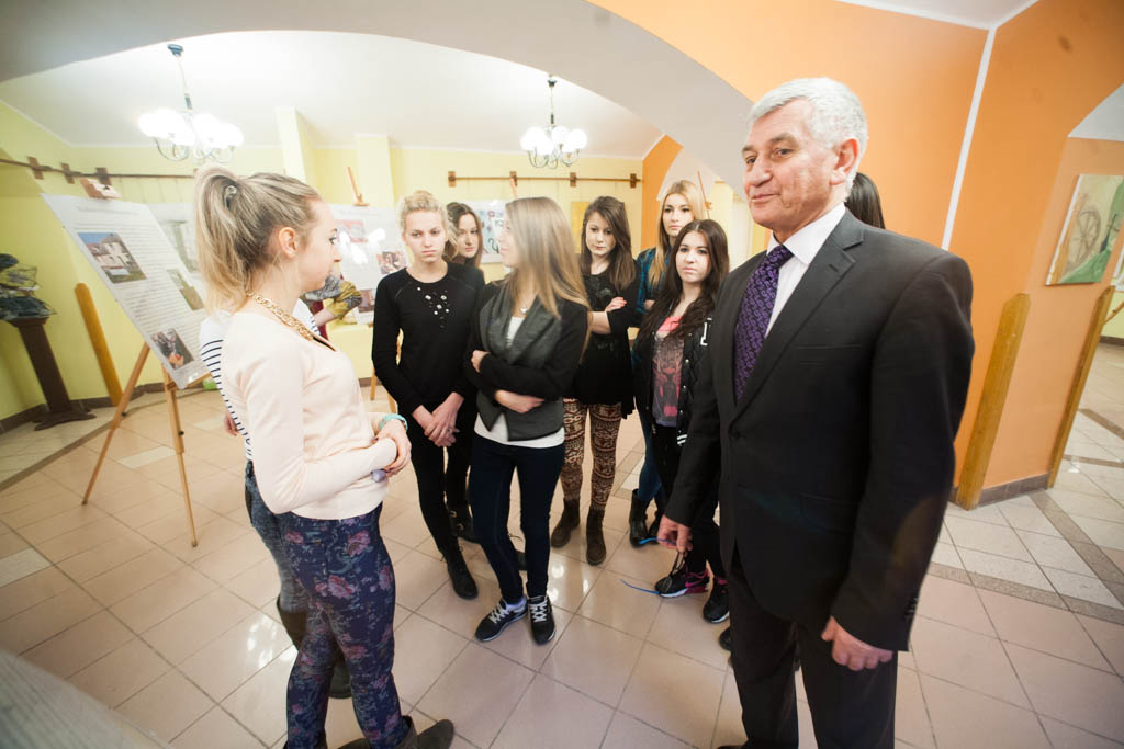 Wystawa o Czochralskim w legnickim liceum