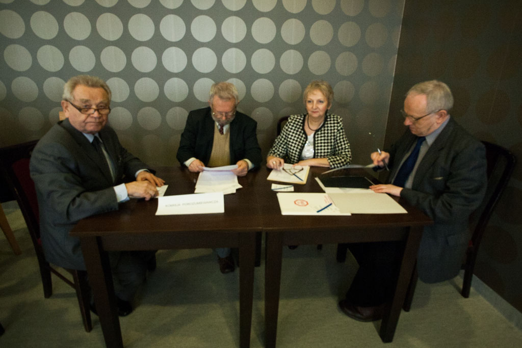 Emeryci wybrali szefową. Trzecia kadencja Ostolskiej