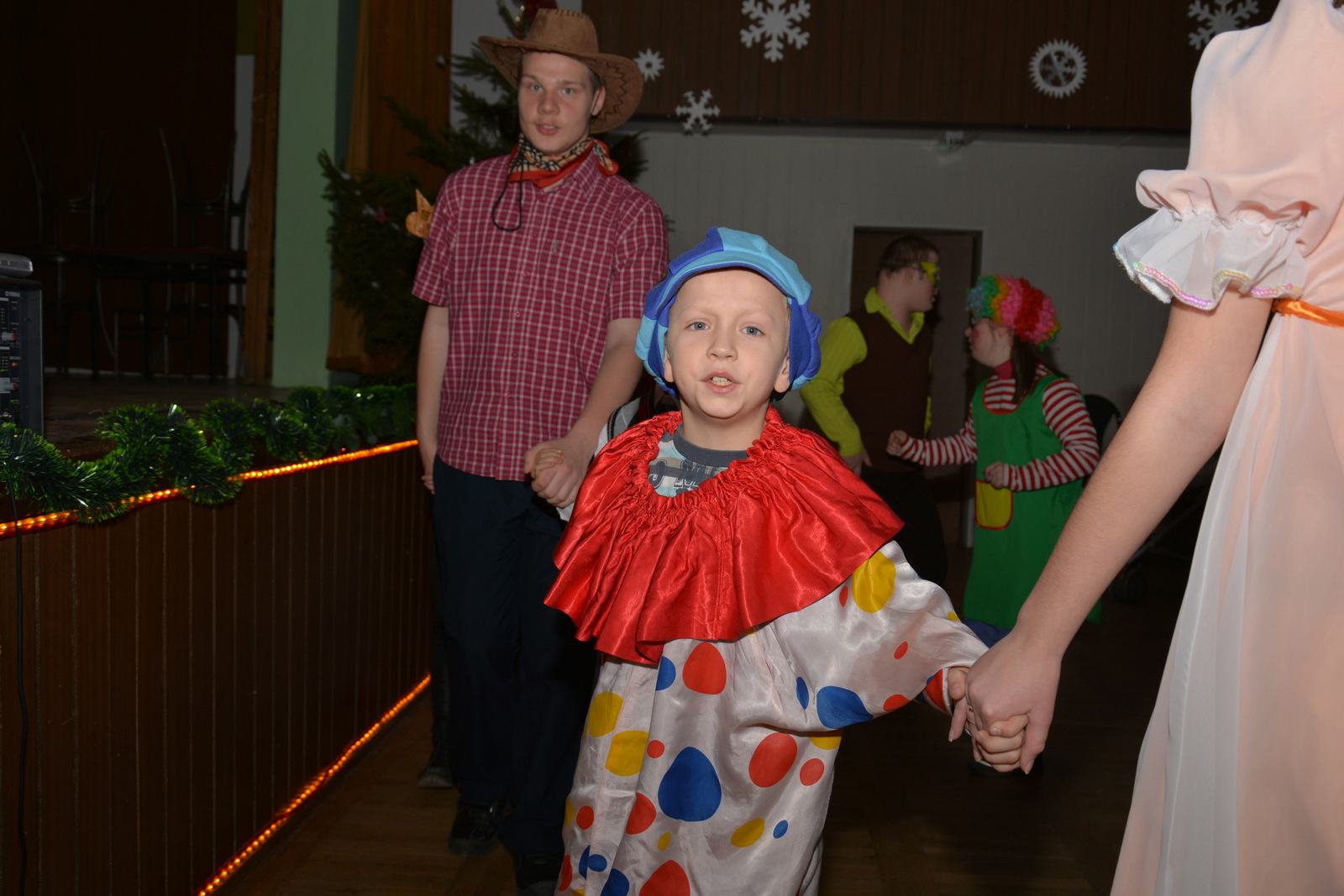 Bal karnawałowy na „prawdziwej” sali balowej