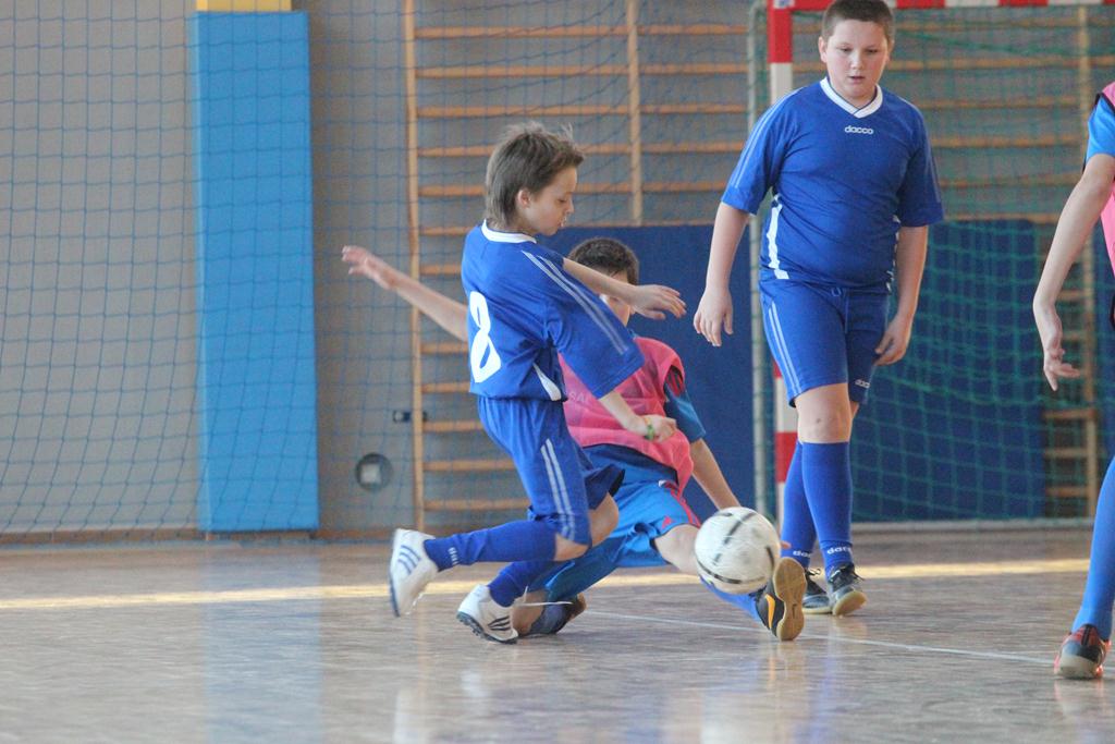 XVI Turniej Piłki Halowej o Puchar Wójta Gminy Kunice - Młodziki cz.1