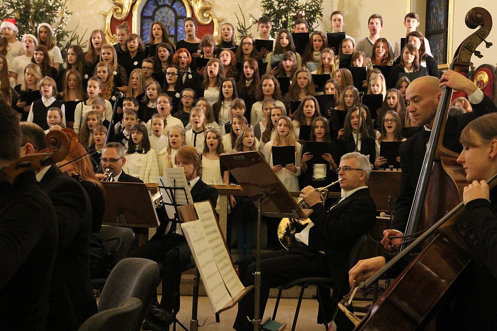 Kolędy i pastorałki na chóry i orkiestrę