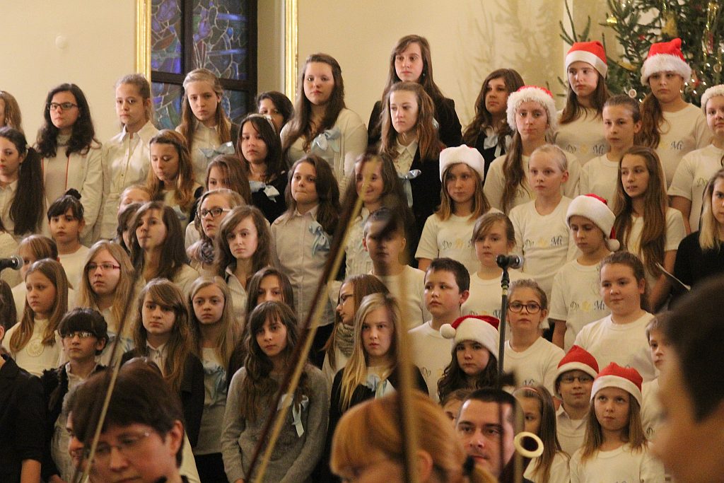 Kolędy i pastorałki na chóry i orkiestrę