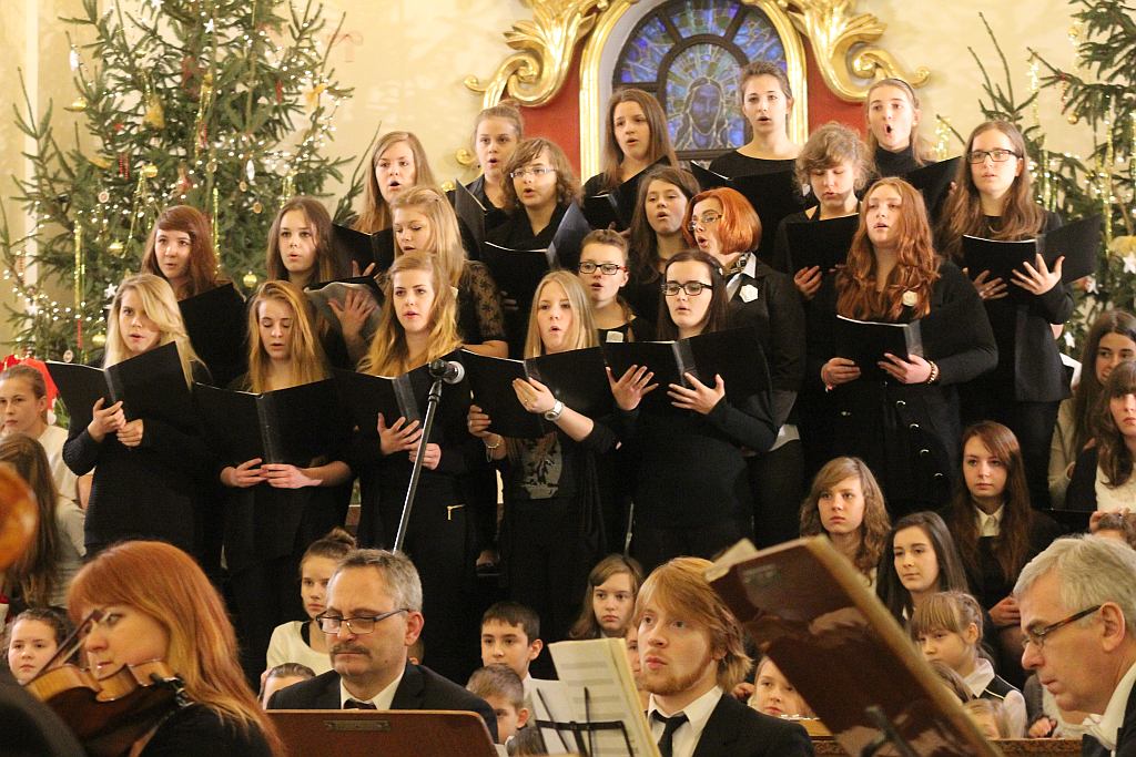 Kolędy i pastorałki na chóry i orkiestrę