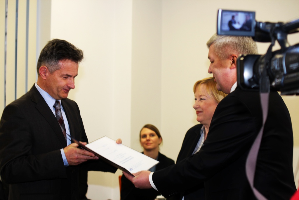 Nowe zezwolenia dla firm działajacych w LSSE
