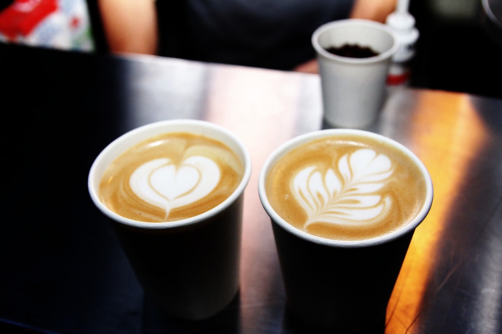 Mistrzowie Polski Latte Art serwowali legniczanom kawę