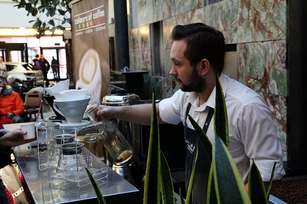 Mistrzowie Polski Latte Art serwowali legniczanom kawę