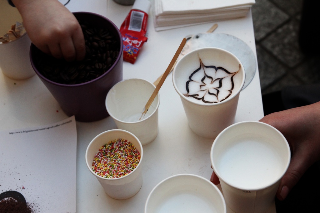 Mistrzowie Polski Latte Art serwowali legniczanom kawę