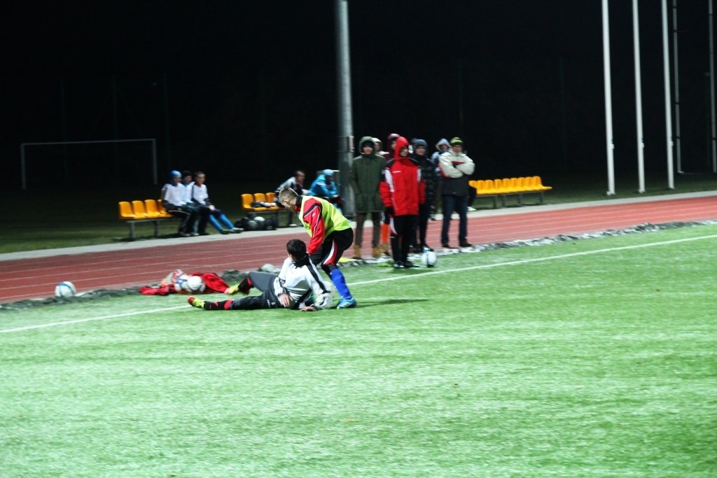 Sparing: Dąb - Czarni 3:6
