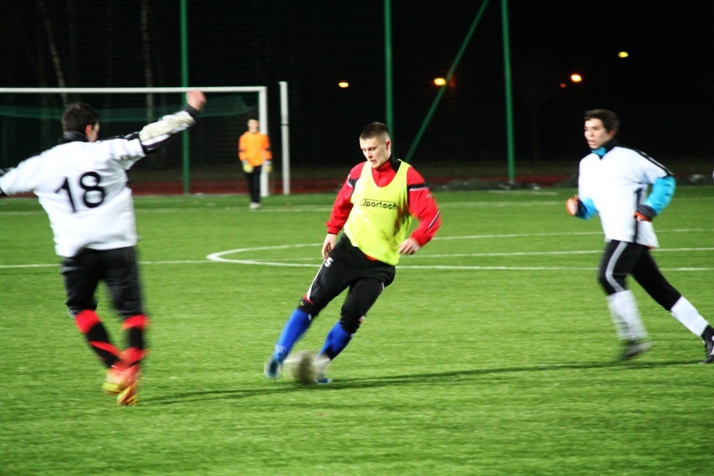 Sparing: Dąb - Czarni 3:6