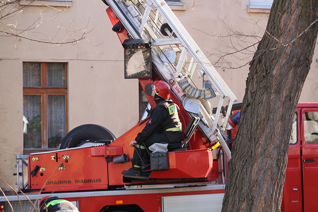Pożar dachu budynku przy ulicy Lotniczej