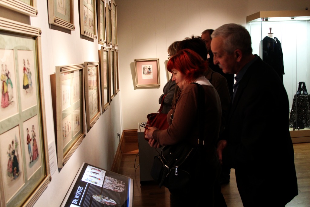 Był bal … moda na karnawał w muzeum