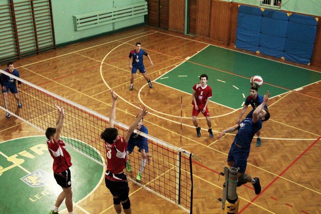 Kadeci Ikara ograli Juventur Wałbrzych