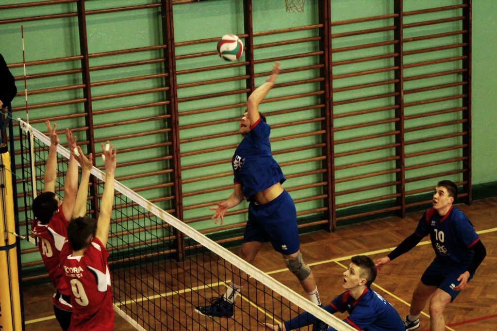 Kadeci Ikara ograli Juventur Wałbrzych