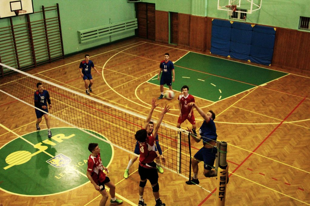 Kadeci Ikara ograli Juventur Wałbrzych