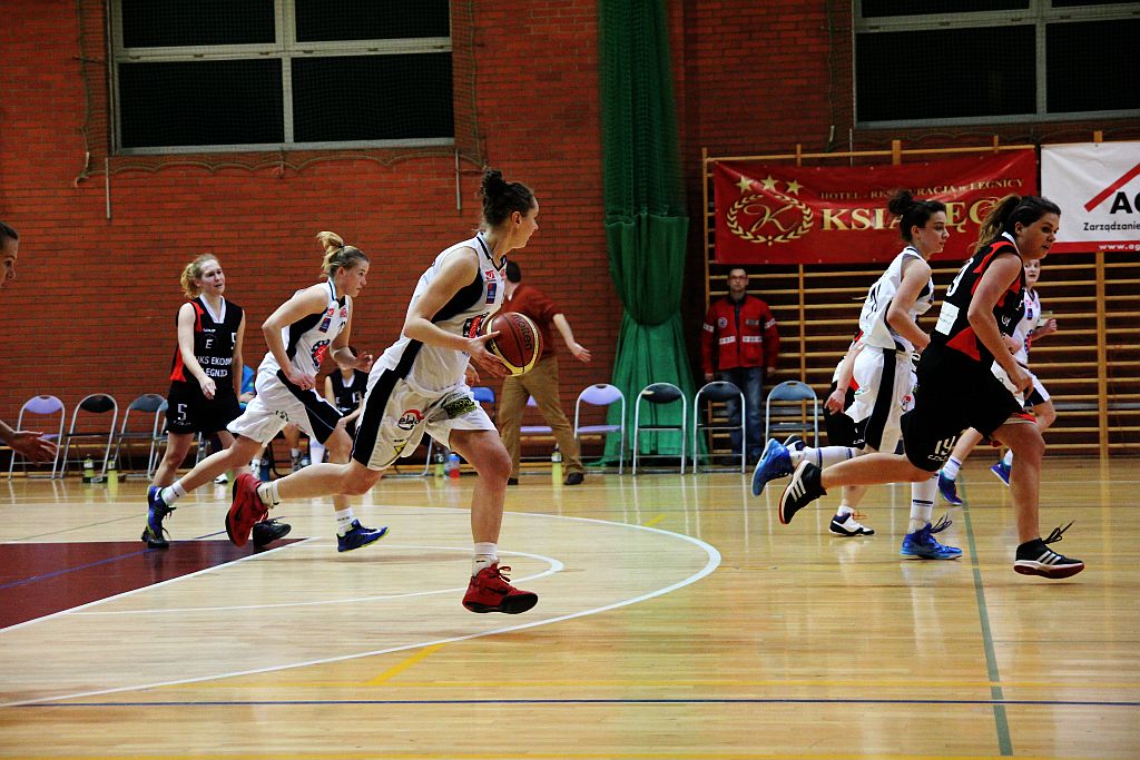 Ekonom Legnica - AZS PWSZ II Gorzów Wlkp. 49:101